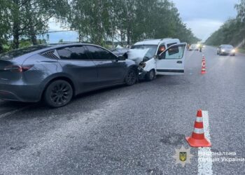 У ДТП на Золотоніщині постраждав чоловік: у поліції повідомили подробиці 