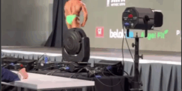 У Львові на Кубку України з бодібілдингу один з учасників виступав під російську музику