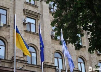 У Миколаєві до Дня Європи урочисто підняли прапори України та ЄС » Миколаївський Оглядач