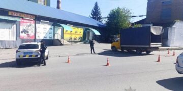 У Шепетівці мотоцикліст зіткнувся із мікроавтобусом —Хмельнитчина