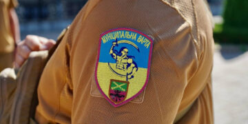 У Шевченківському районі Запоріжжя інспектори Муніципальної варти під час рейду прибрали рекламні конструкції – причіп та банер встановили незаконно | Новости Запорожья