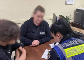 У столиці розшукали підлітка, який знущався з тварини