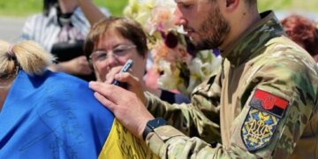 У Золотоноші зустріли захисника, який пробув у трирічному полоні