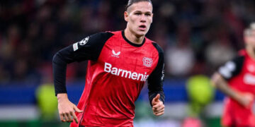 Украинский форвард Артем Степанов покидает «Байер 04» и на правах аренды переходит в команду из второй Бундеслиги