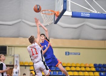 В Черкасах пройшли півфінальні матчі ВЮБЛ серед юнаків 2011 року: фотогалерея – Федерація баскетболу України