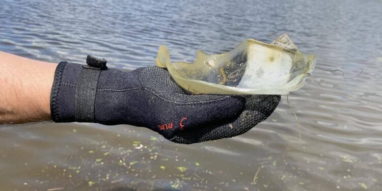 З Басівкутського водосховища будуть витягувати 8-метрову брилу