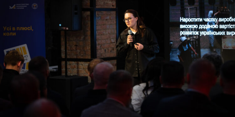 Запоріжжя відвідала міністерка економіки Юлія Свириденко, фото – вона окреслила основні проблеми, з яким стикається бізнес | Новости Запорожья