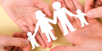 “Завдання — зберегти біологічну сім’ю”: як в Івано-Франківській громаді підтримують дітей та захищають їхні права