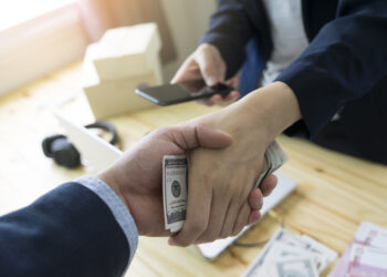 Більше 7 млн грн — кримінал: Верховна Рада змінила межі відповідальності за недостовірне декларування – Экономика