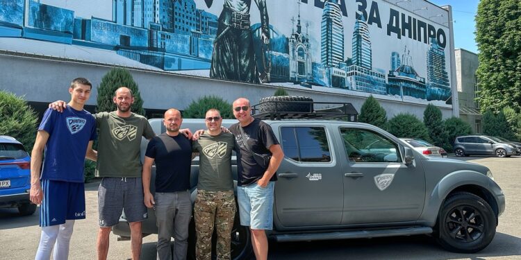 БК Дніпро передав авто для ЗСУ – Федерація баскетболу України