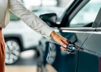 Через порушення військового обліку вже 9 водіїв втратили право кермувати авто – Экономика