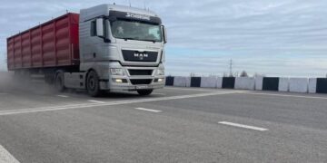 Через спеку на Полтавщині можуть обмежити рух вантажівок