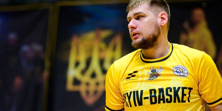 Київ-Баскет підписав новий контракт із найкращим підбираючим Суперліги – Федерація баскетболу України