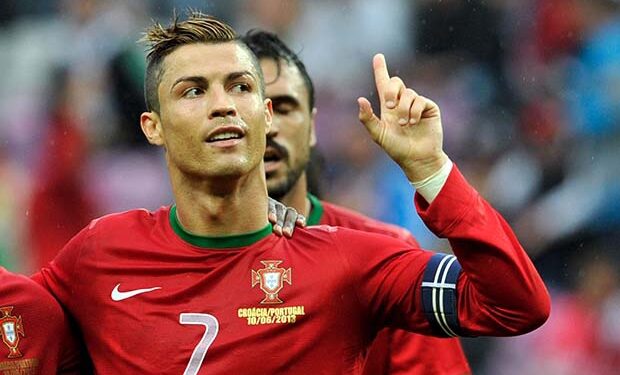 Криштиану Роналду забил и вывел Португалию в финал Лиги наций УЕФА 2024/25