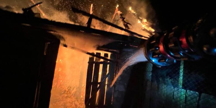 На Шепетівщині рятувальники ліквідували три пожежі, одна людина загинула —Хмельнитчина