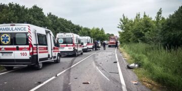 На Шепетівщині сталась автотроща: загинув чоловік та підліток, ще троє травмованих —Хмельнитчина