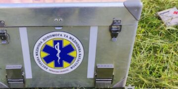 На Уманщині п’яний чоловік двічі викликав “швидку” та викрав у медиків валізу з медикаментами 