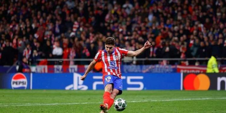 Новое правило в футболе! Правило связано со скандальным пенальти Альвареса в Лиге чемпионов 2024/25