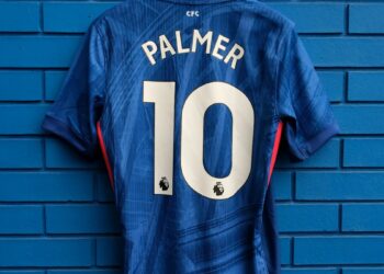 Отстранен от клуба. «Челси» забрал игровой номер у Михаила Мудрика