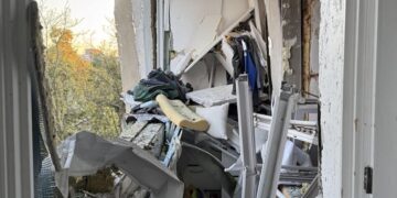 Ракетні удари по Києву 23 червня – постраждала квартира Тараса та Олени Тополі, яка родом із Запоріжжя | Новости Запорожья