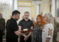 Родини двох полеглих Героїв України з Полтавщини отримали їхні нагороди