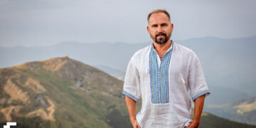 «Театр — це катарсис для тих, хто не готовий йти до психолога», — Ростислав Держипільський про мистецтво, що лікує під час війни