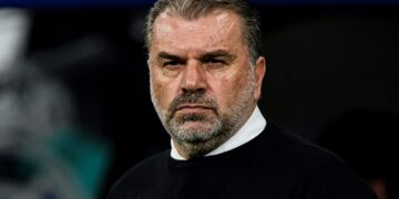 «Тоттенхэм» все-таки уволил главного тренера Постекоглу несмотря на победу в Лиге Европы УЕФА