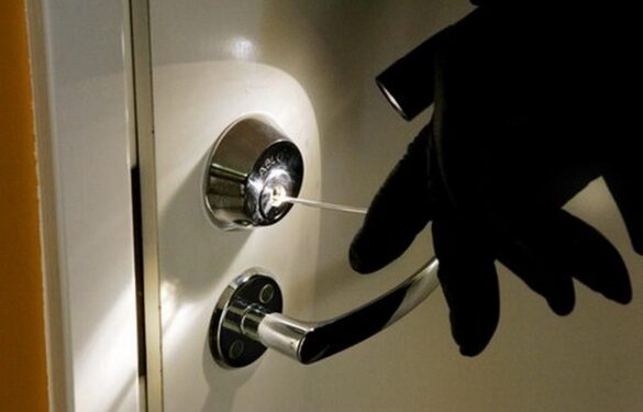 У Каневі чоловік пограбував квартиру, у якій була малолітня дитина