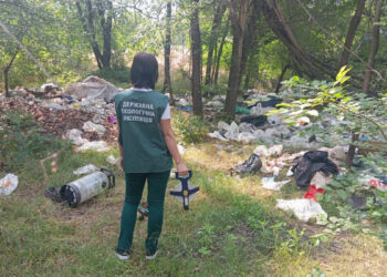 У Запоріжжі на перехресті вулиць Пластова та Тбіліська знайшли стихійне звалище – площа забруднення склала 105 квадратних метра | Новости Запорожья