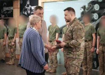 В Умані рідним полеглого воїна із третьої штурмової вручили орден