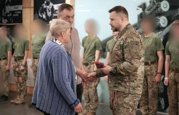 В Умані рідним полеглого воїна із третьої штурмової вручили орден