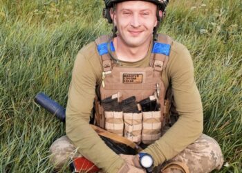 Військовий із Канева отримав нагороду від міністра оборони України