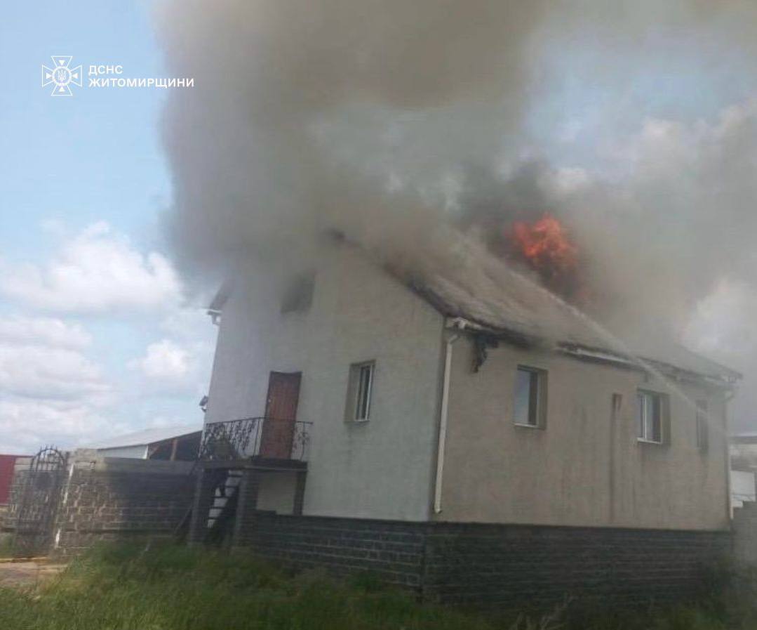 Ворожий обстріл Житомирщини у ніч на 1 червня: пошкоджено 10 об'єктів
