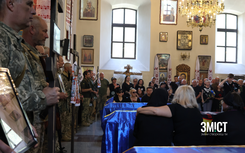 3 червня загиблі бійці повернулися додому назавжди. Євген Аверкеєв, Роман Урбан, Костянтин Васильченко та Юрій Никонов полягли на фронті.