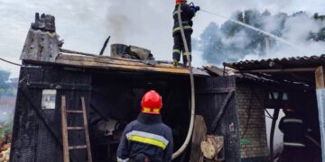 120 кв. м займання: на Шепетівщині горіла господарча поруда —Хмельнитчина