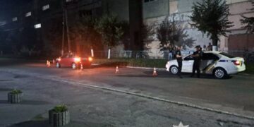 45-річна мешканка Понінки наїхала автомобілем на підлітка: його ушпиталили —Хмельнитчина