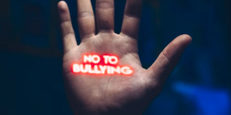 Булінг очима психологів: що ховається за дитячими конфліктами