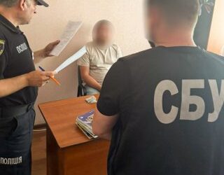 Хабар за довідку про псевдолікування задля ухилення від служби: у Миколаєві поліцейські затримали лікаря за підозрою у одержанні неправомірної вигоди » Миколаївський Оглядач