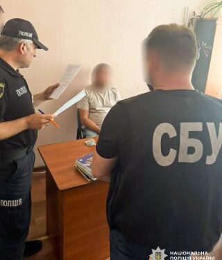 Хабар за довідку про псевдолікування задля ухилення від служби: у Миколаєві поліцейські затримали лікаря за підозрою у одержанні неправомірної вигоди » Миколаївський Оглядач