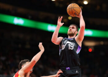 Юта гарантувала контракт Святослава Михайлюка на наступний сезон – Федерація баскетболу України