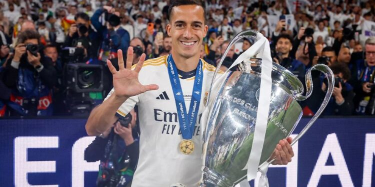 Лукас Васкес официально покинул мадридский «Реал»