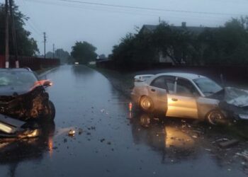 На Львівщині зіткнулися Renault та Lanos: постраждали 4 людини, серед них — дитина