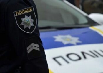 На Львівщині злодій погрожував ножем і напав на поліцейського
