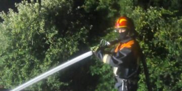 На Шепетівщині горів житловий будинок (відео) —Хмельнитчина