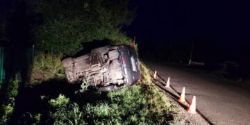 На Шепетівщині перекинулося авто: травмувалася пасажирка —Хмельнитчина