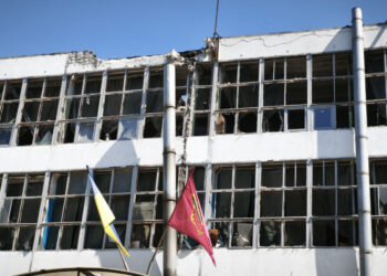 Обстріл забруднив землю – у Запоріжжі рахують збитки довкіллю після удару по Комунарському району (фото) | Новости Запорожья