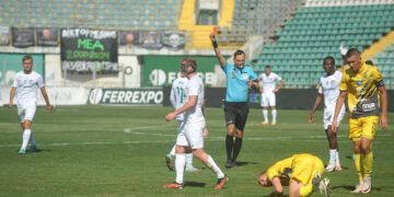 Перед прощанням з УПЛ «Ворскла» вийшла на друге місце за кількістю червоних карток