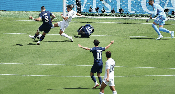 «ПСЖ» уничтожил «Реал Мадрид» и стал вторым финалистом Клубного ЧМ-2025