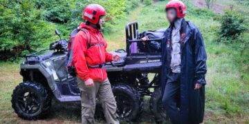 Шепетівчанина біля водоспаду Шипіт рятували гірські рятувальники —Хмельнитчина