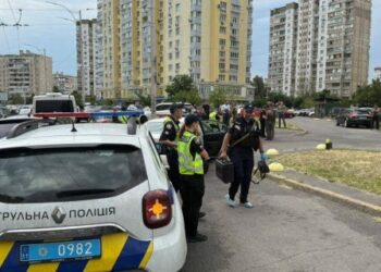 Смертельна стрілянина в Києві: чоловіка вбили у власному авто